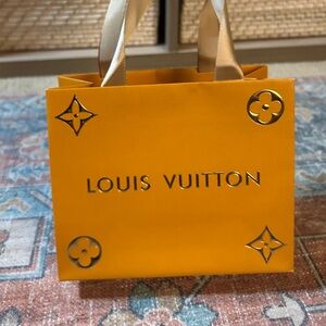 LOUIS VUITTON Shopping Bag Holiday Gold Limited Edition Small 6.5 x 5.5 x 3”